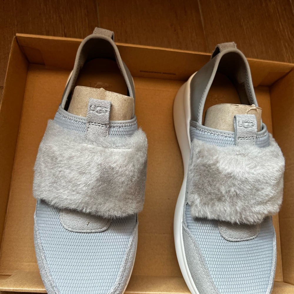 🆕NWT Ugg pico seal gray slip on 🩶🤍